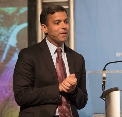 Foto de Navegar la incertidumbre global y anticipar oportunidades: la mirada de Vikram Mansharamani en Caribe BIZ Fórum 2025